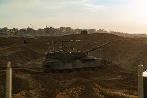 NIV05822