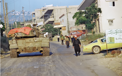 מלחמת שלום הגליל לאחר שוך הקרבות. טנק מפקד חטיבה 844 בתנועה מזרחה לעבר הר הלבנון והבקאע. באדיבות דובר צה"ל